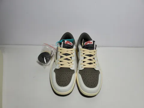 EM Sneakers QC pictures of Jordan 1 Retro Low OG SP Travis Scott Reverse Mocha