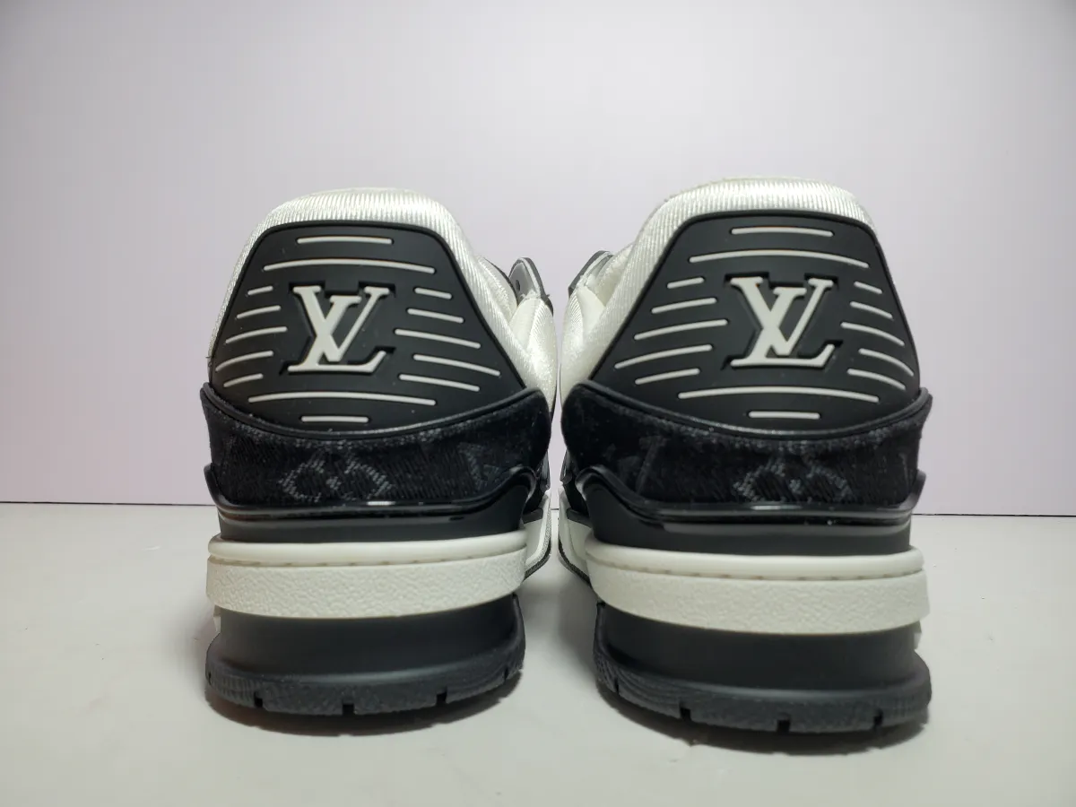 EM Sneakers QC pictures| Louis Vuitton Trainer Black And White Cloth Cover