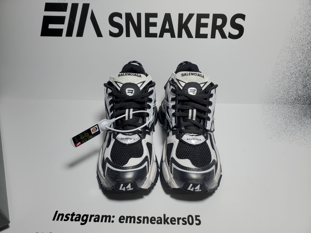 EM Sneakers QC pictures| Balenciaga Runner Black White