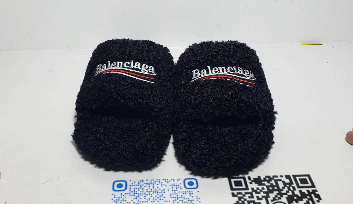 EM Sneakers QC | EM Sneakers Balenciaga Furry Slide Black