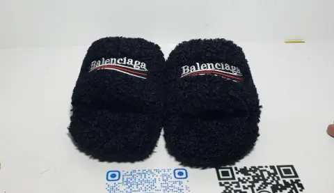EM Sneakers QC | EM Sneakers Balenciaga Furry Slide Black