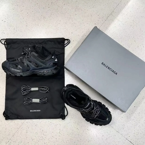 EM Sneakers Presents: The Definitive Balenciaga Track Black (Without LED) 542436 W1GB1 1000 Replica