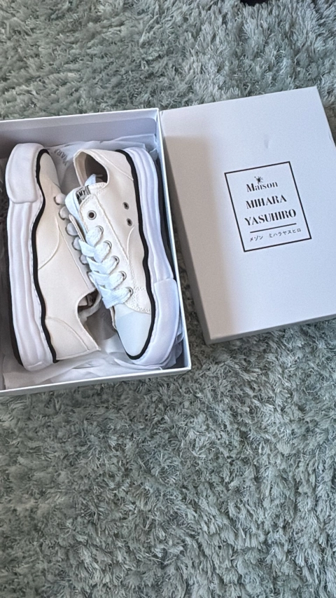 EM Sneakers Mihara Yasuhiro White and Black Lines NO.723 - Feedback and Reviews