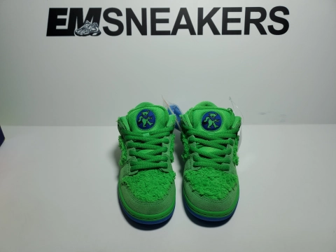 EM Sneakers QC | Nike SB Dunk Low Grateful Dead Bears Green