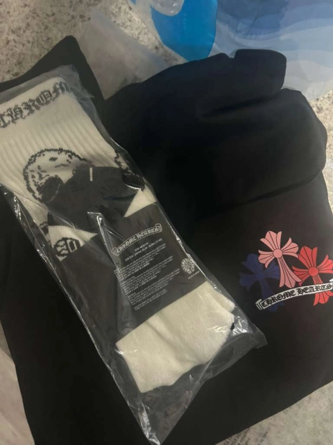 EM Sneakers Chrome Hearts 25FW Colorful Cross Print Long Sleeve Black - Feedback and Reviews