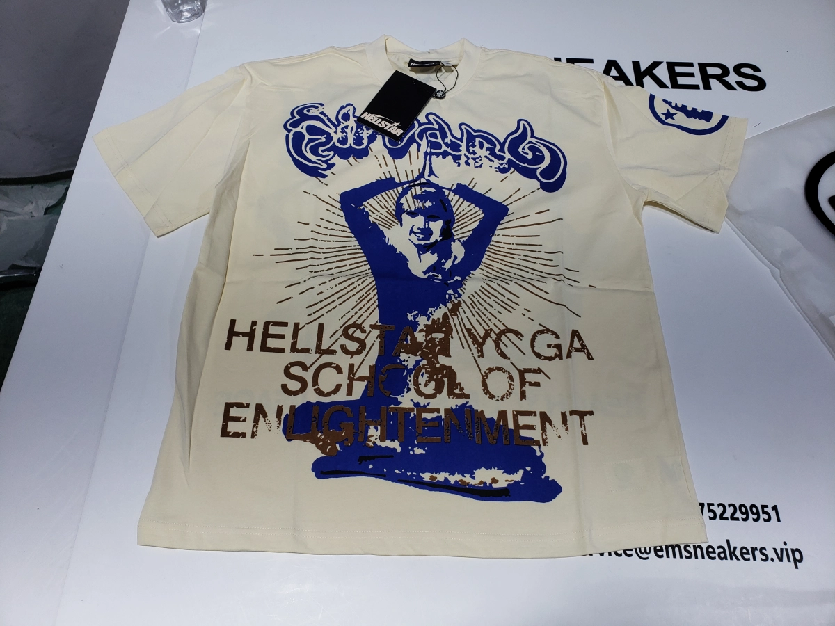 EM Sneakers QC | Hellstar T-Shirt 510 Apricot 