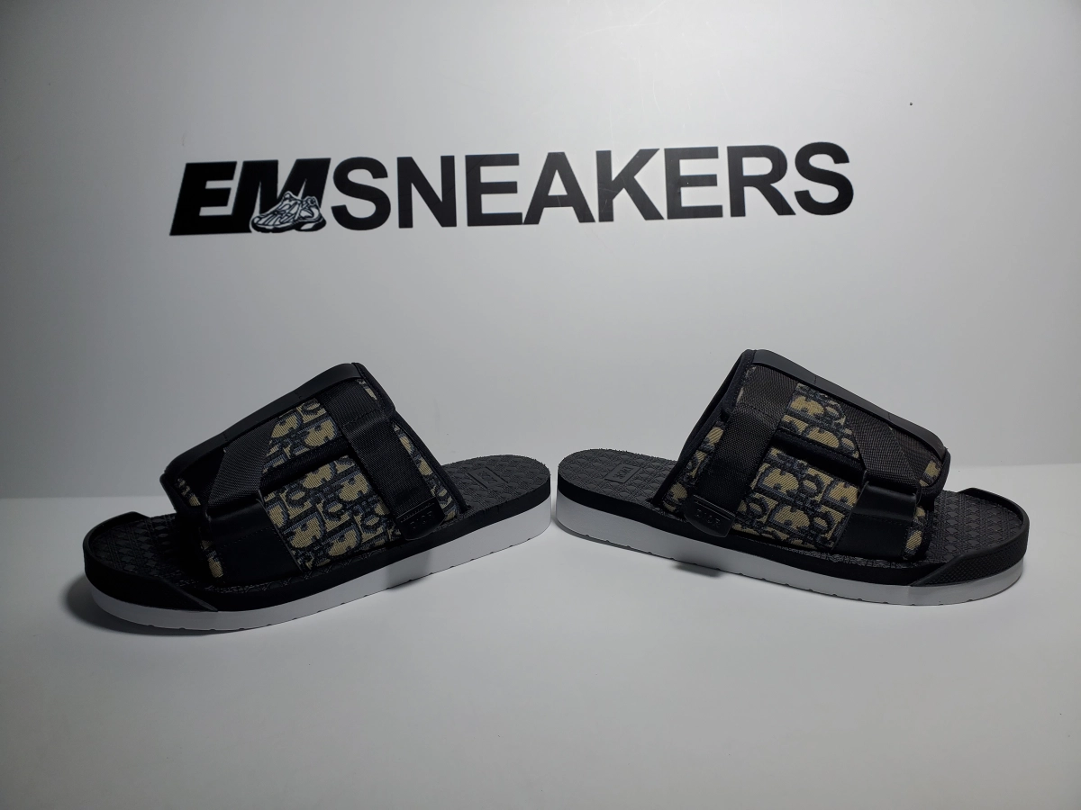 EM Sneakers QC | Dior Alpha Oblique Half Flower