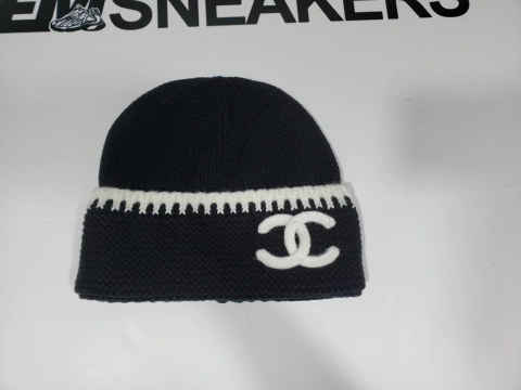 EM Sneakers QC |  Chanel Beanie Cashmere & Black White AA9203-B13196-NO944