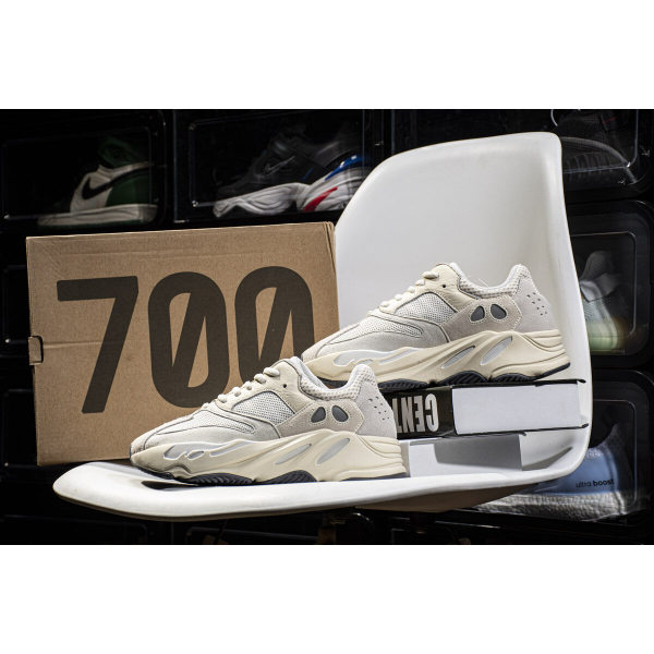 Fake Yeezy Boost 700 Analog EG7596