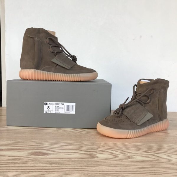 Fake Yeezy Boost 750 Light Brown Gum (Chocolate) BY2456