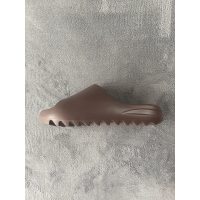 Yeezy Slide Soot  G55495