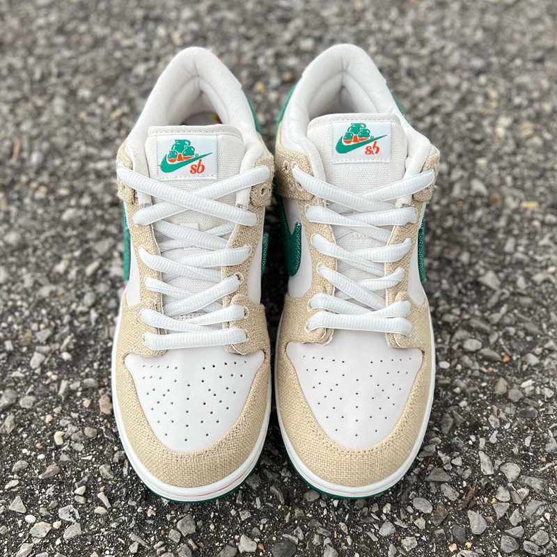 The popularity of the fake Nike Dunk SB series in the past two years must be obvious to all, and the joint shoes launched beautiful.