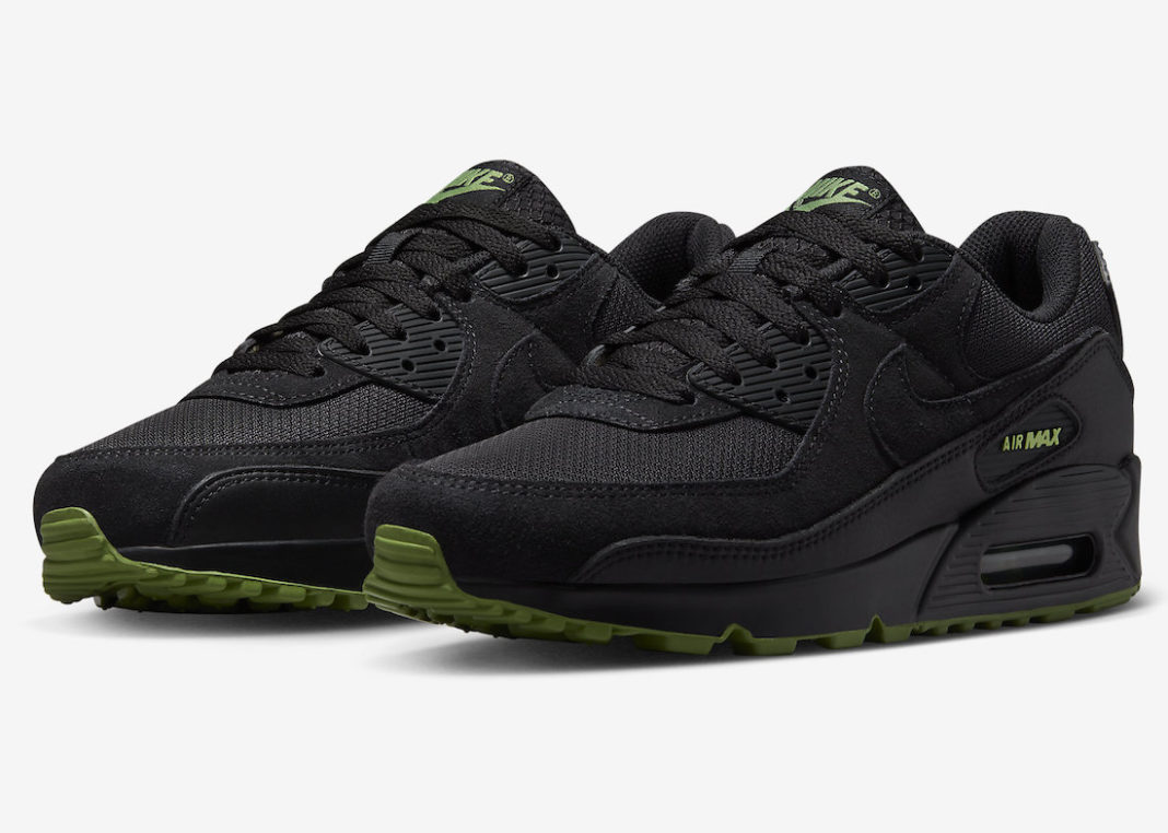 The fake Air Max 90 is definitely one of the most classic styles of Nike retro jogging shoes, and it is still a hot seller.