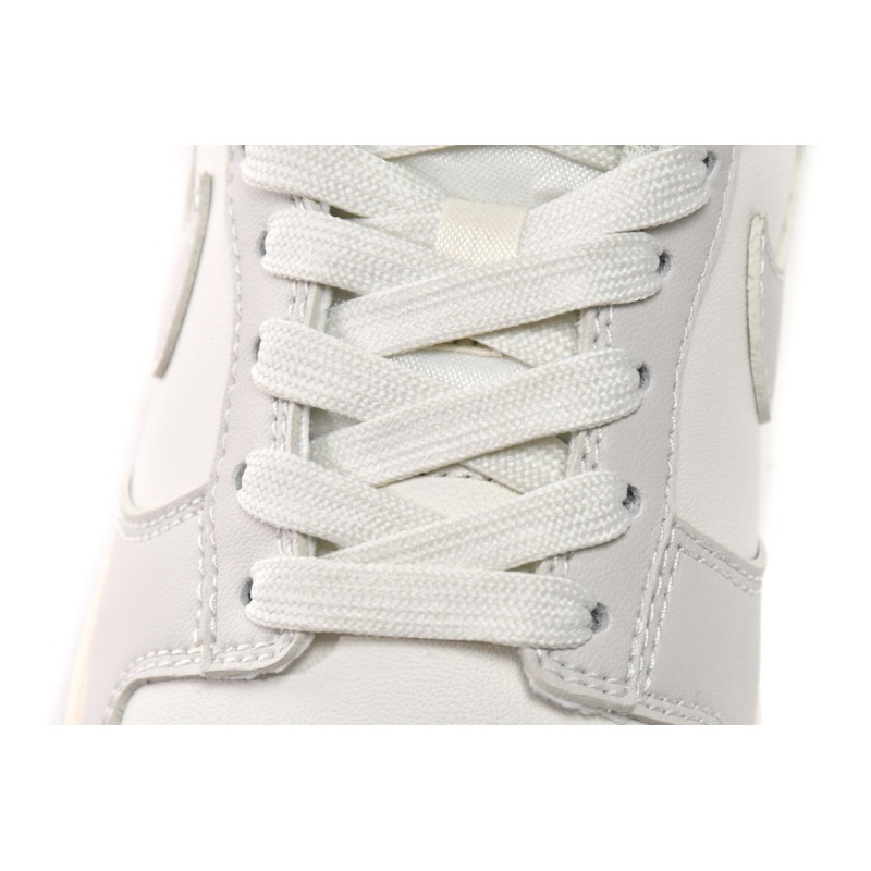 Nike Dunk Low Light Bone DD1503-107 
