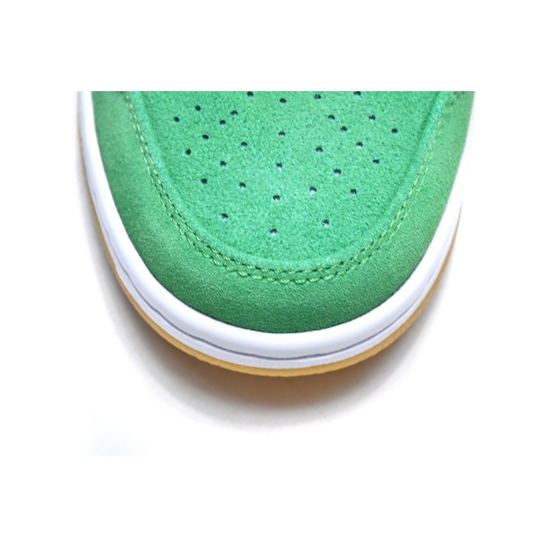 Nike SB Dunk Low St. Patrick’s Day BQ6817-303