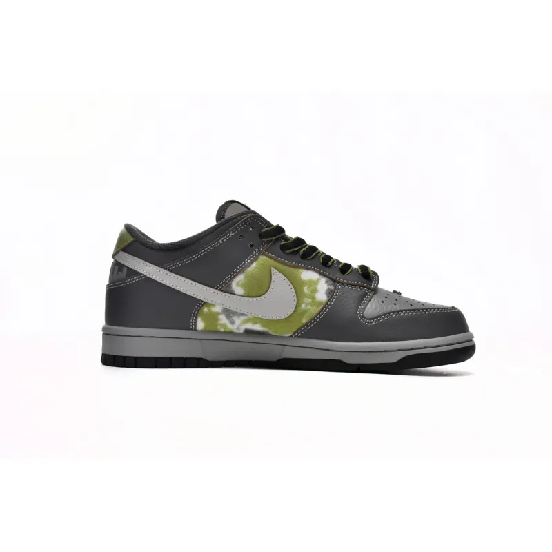 Nike Dunk Low SB Friends and Family FD8775-002 