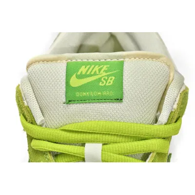 Nike Dunk Low Sour Apple DM0807-300 02