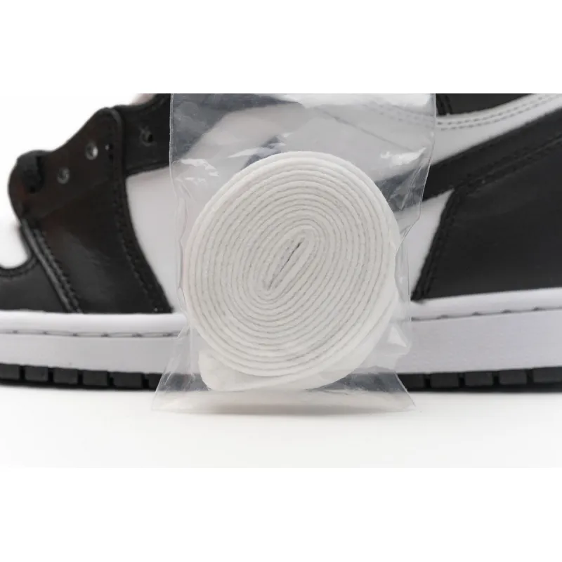  Air Jordan 1 Retro  High Black White (2014) 555088-010