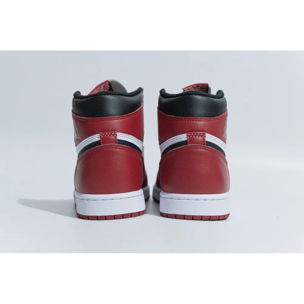 Air Jordan 1 Retro High Chicago (2015) 555088-101