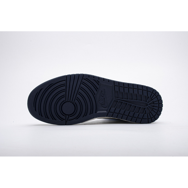 Air Jordan 1 Retro High Obsidian UNC 555088-140