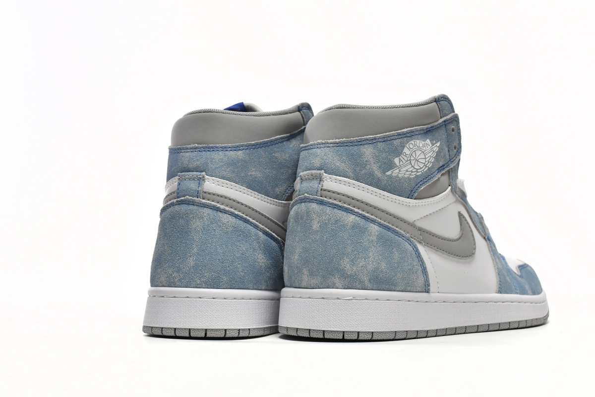 Air Jordan 1 Retro High OG Hyper Royal 555088-402