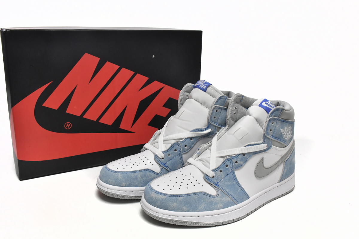 Air Jordan 1 Retro High OG Hyper Royal 555088-402
