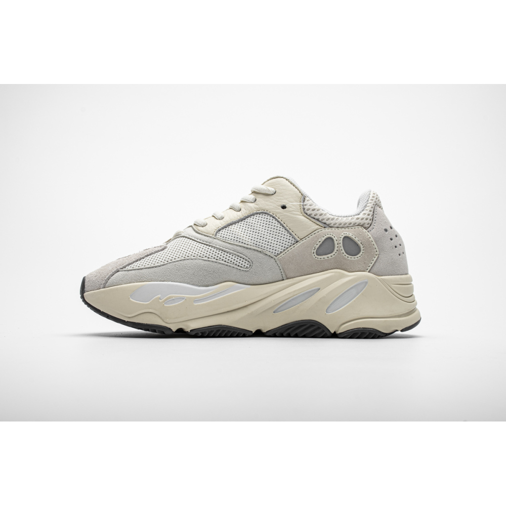 Yeezy Boost 700 Analog EG7596