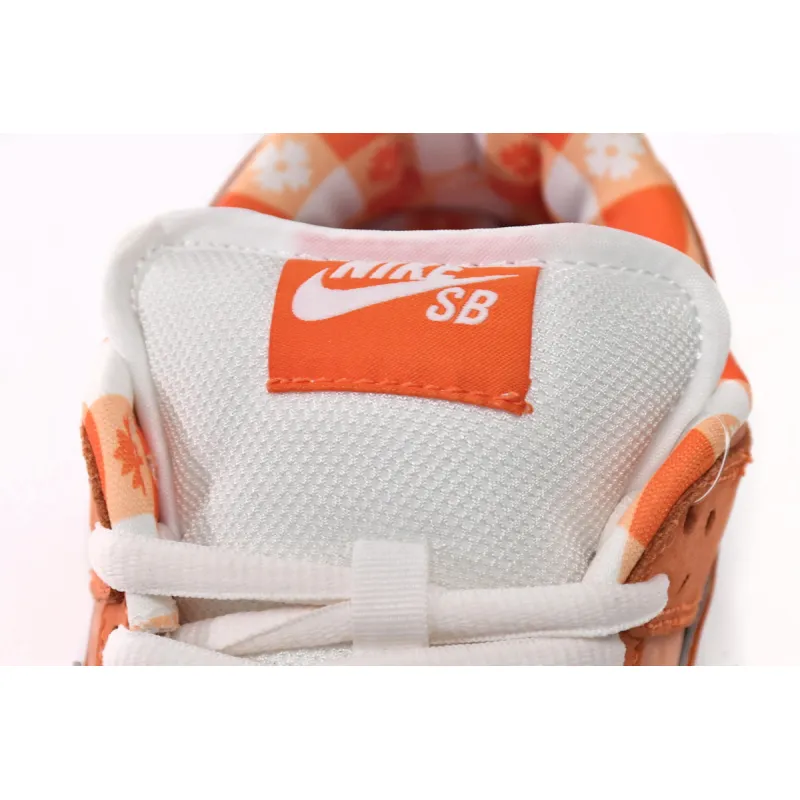 Concepts x Nike SB Dunk Low “Orange Lobster” FD8776-800 