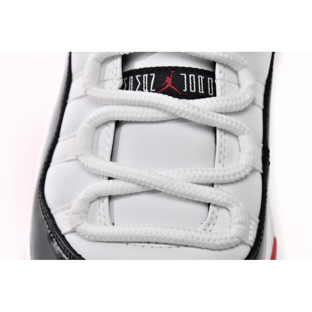 Air Jordan 11 Retro Low Concord Bred AV2187-160 