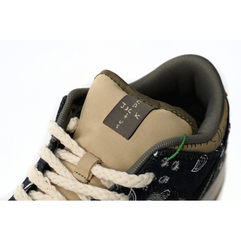 Dope Sneakers Travis Scott x Nike SB Dunk Low CT5053-001 