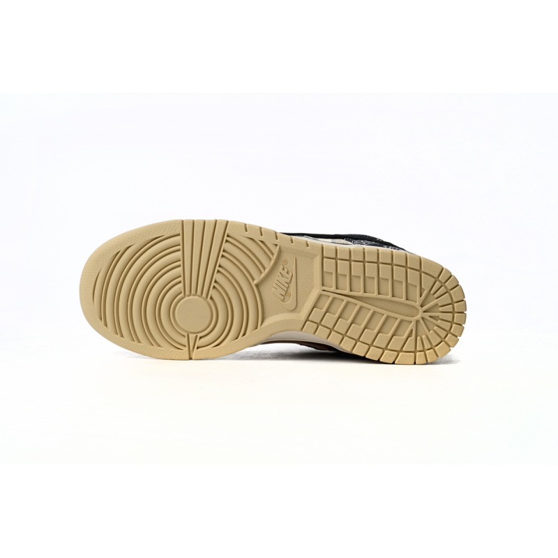 Dope Sneakers Travis Scott x Nike SB Dunk Low CT5053-001 