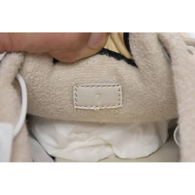 Gucci Screener 546551 9PYQ0 9116