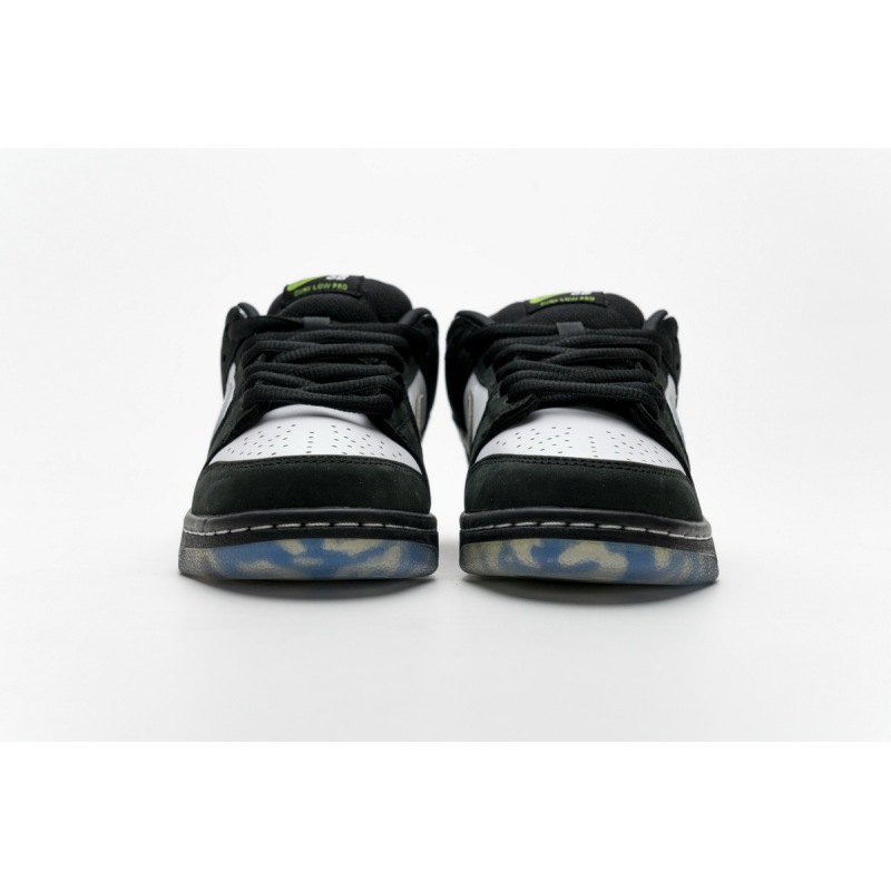 Staple x Nike SB Dunk Low “Panda Pigeon” BV1310-013 