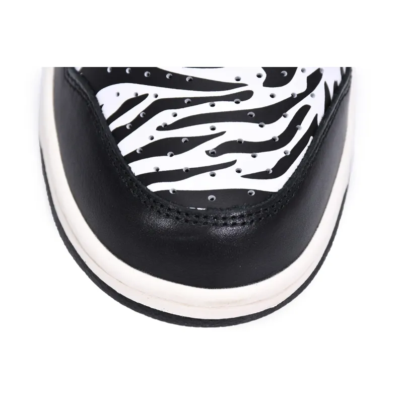 Quartersnacks x Nike SB Dunk Low Zebra  DM3510-001