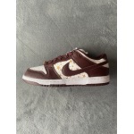 Supreme x Nike SB Dunk Low "Brown Stars” DH3228-103