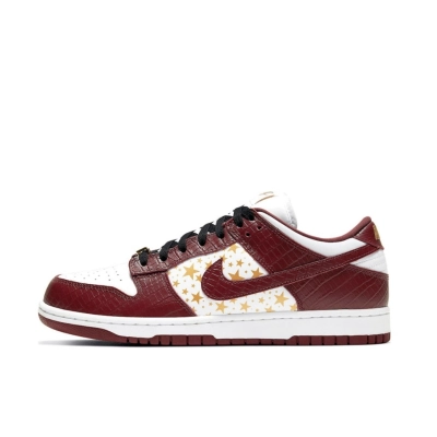 Supreme x Nike SB Dunk Low "Brown Stars” DH3228-103 01