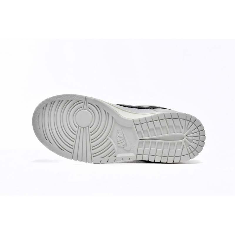Stussy x Nike SB Dunk Low DD9776-068