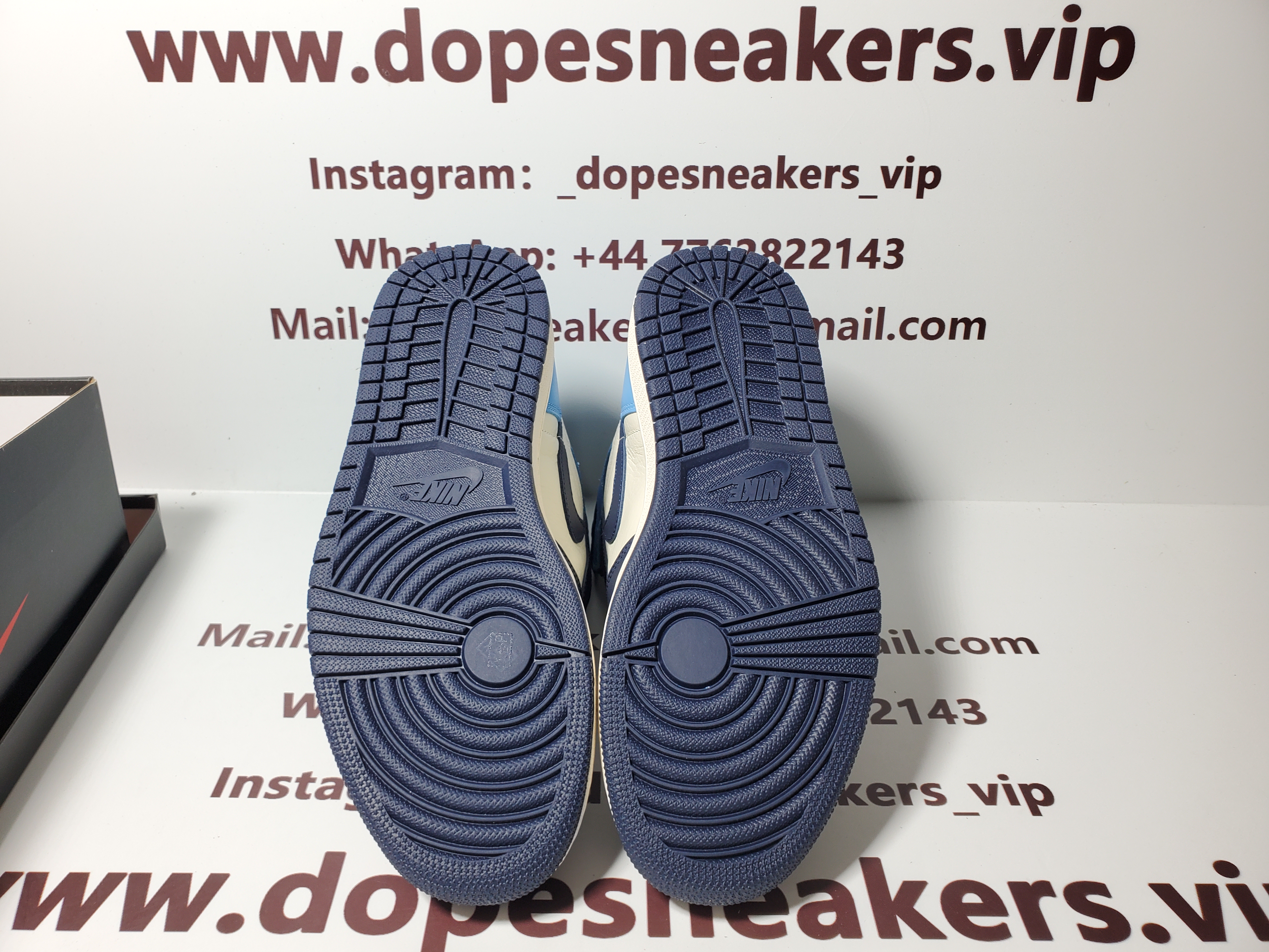 (OG)Air Jordan 1 Retro High Obsidian UNC 555088-140