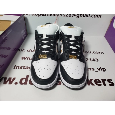 Supreme x Nike SB Dunk Low Black Stars DH3228-102  02