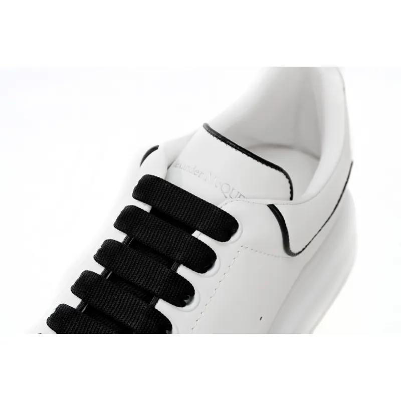 Alexander McQueen Sneaker Black Line