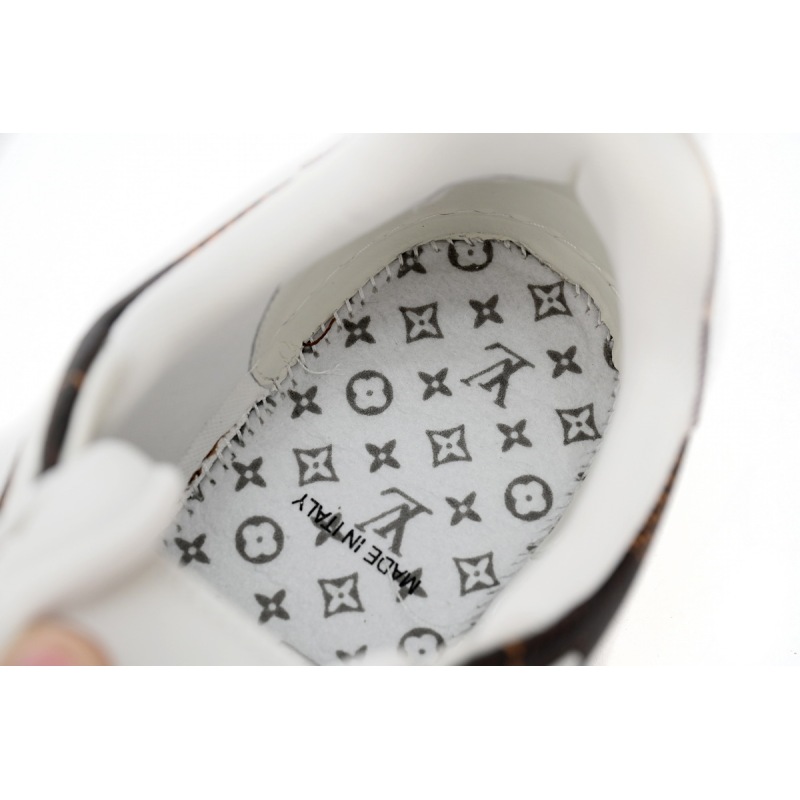 Louis Vuitton Trainer Brown 1AAST3