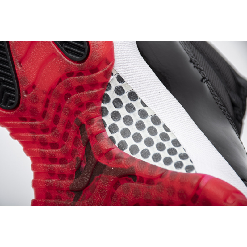  Air Jordan 11 High Retro “Bred 2019”  378037-061