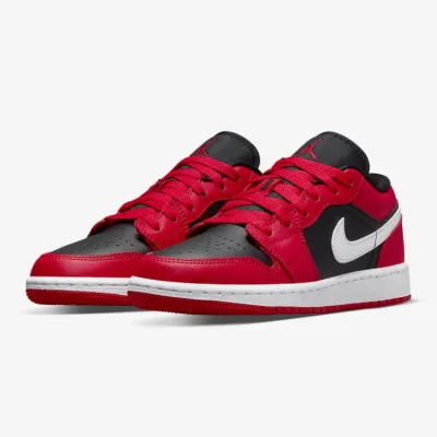 Air Jordan 1 Low GS Very Berry 553558-061 02