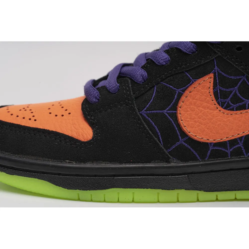  Nike SB Dunk Low “Night Of Mischief” BQ6817-006