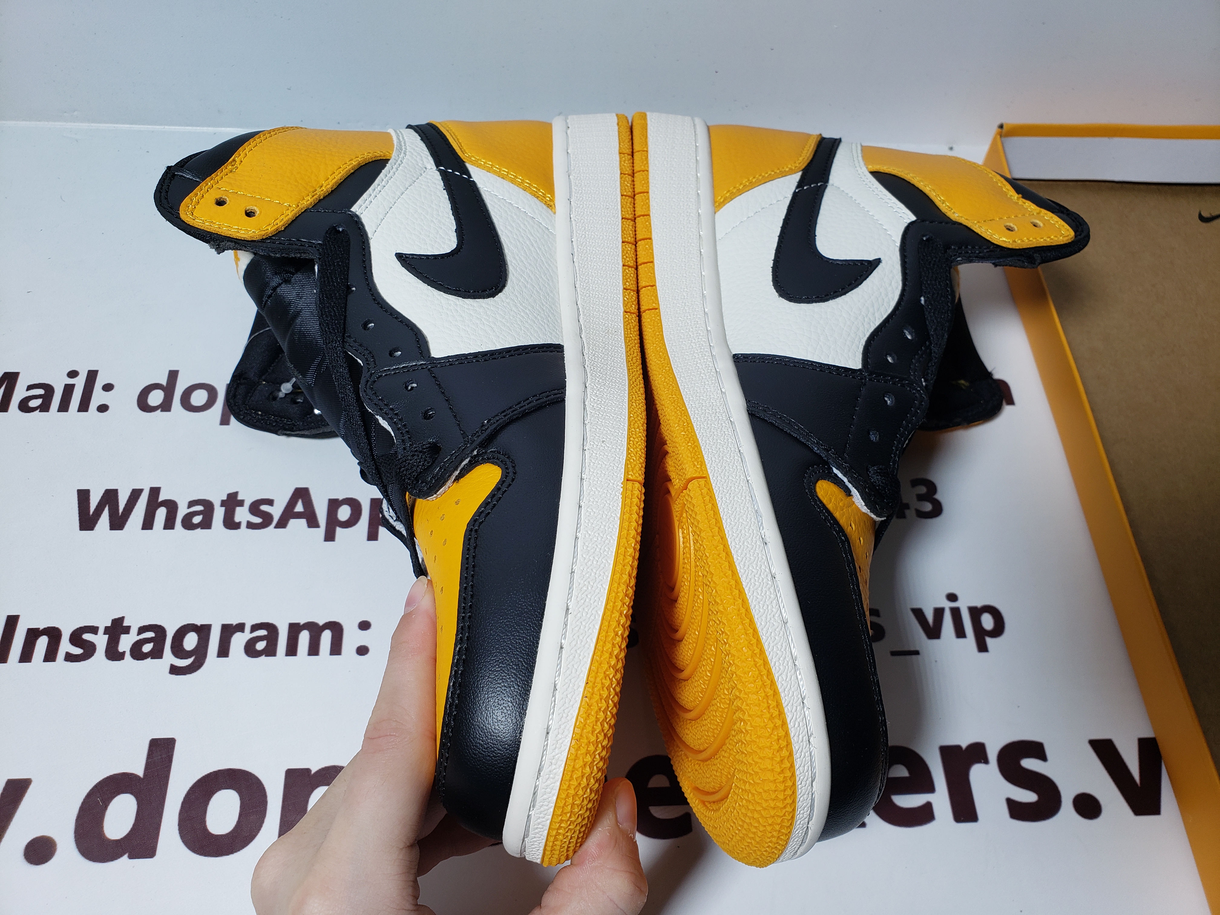 Air Jordan 1 High OG Yellow Toe T 555088-711