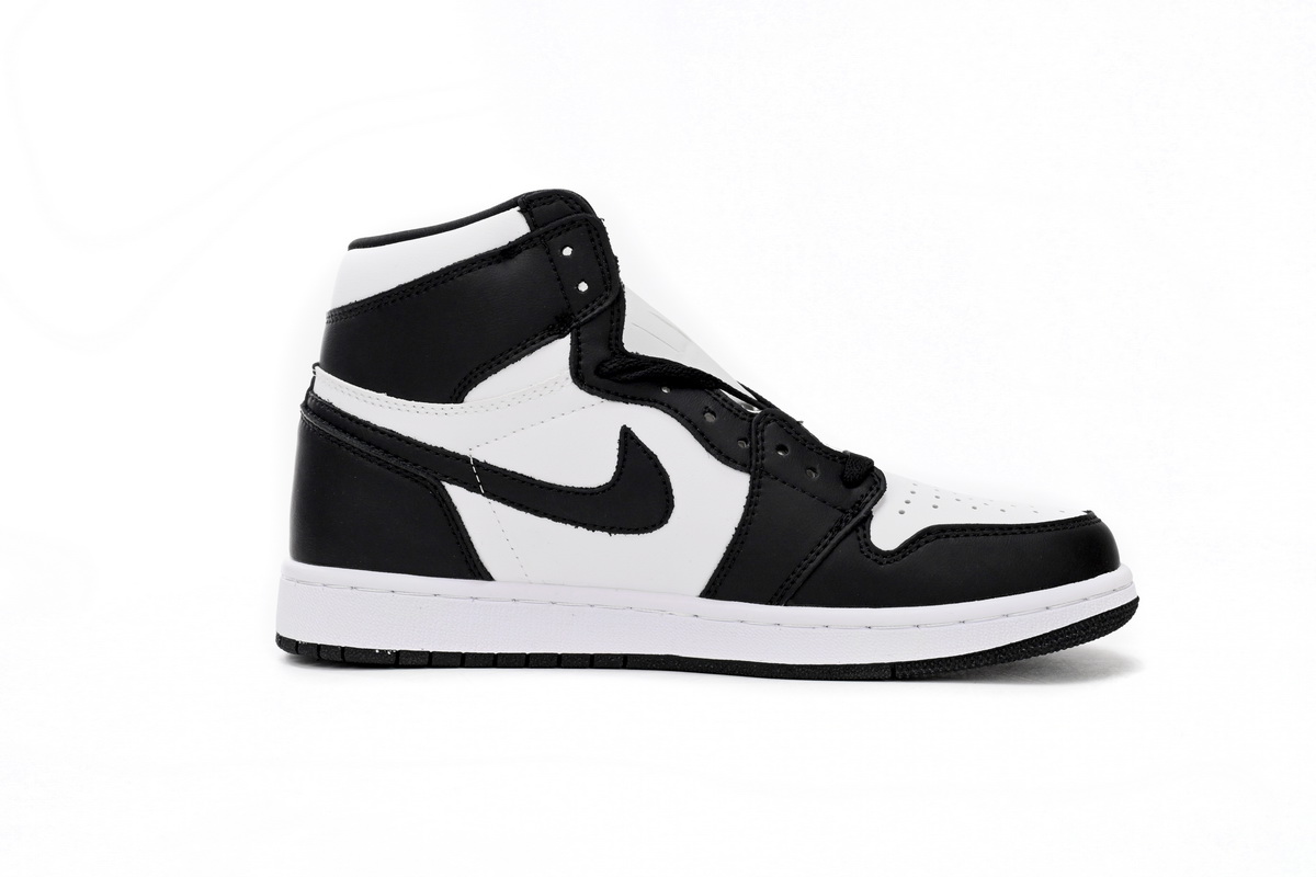 Air Jordan 1 Retro High OG Black White 555088-010