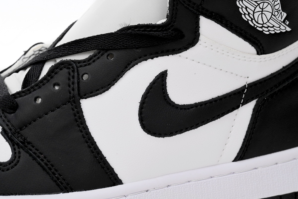 Air Jordan 1 Retro High OG Black White 555088-010