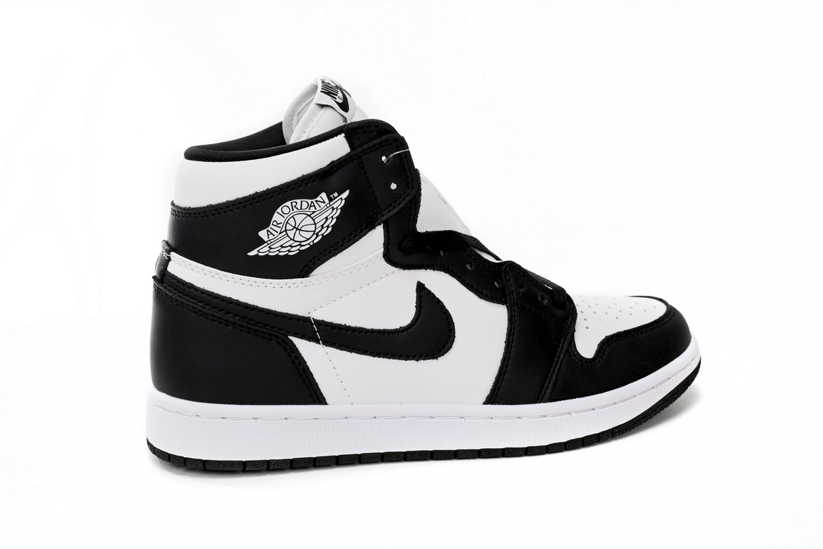 Air Jordan 1 Retro High OG Black White 555088-010