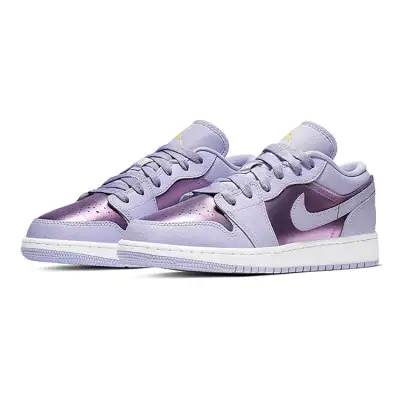 Air Jordan 1 Low Oxygen Purple 554723-505 02