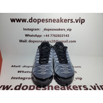 Nike Air Max Plus Black Metallic Silver 02